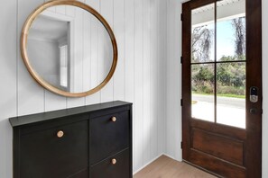 Interior - Beautiful 4 bedroom home with a pool! (Saint Simons Island)