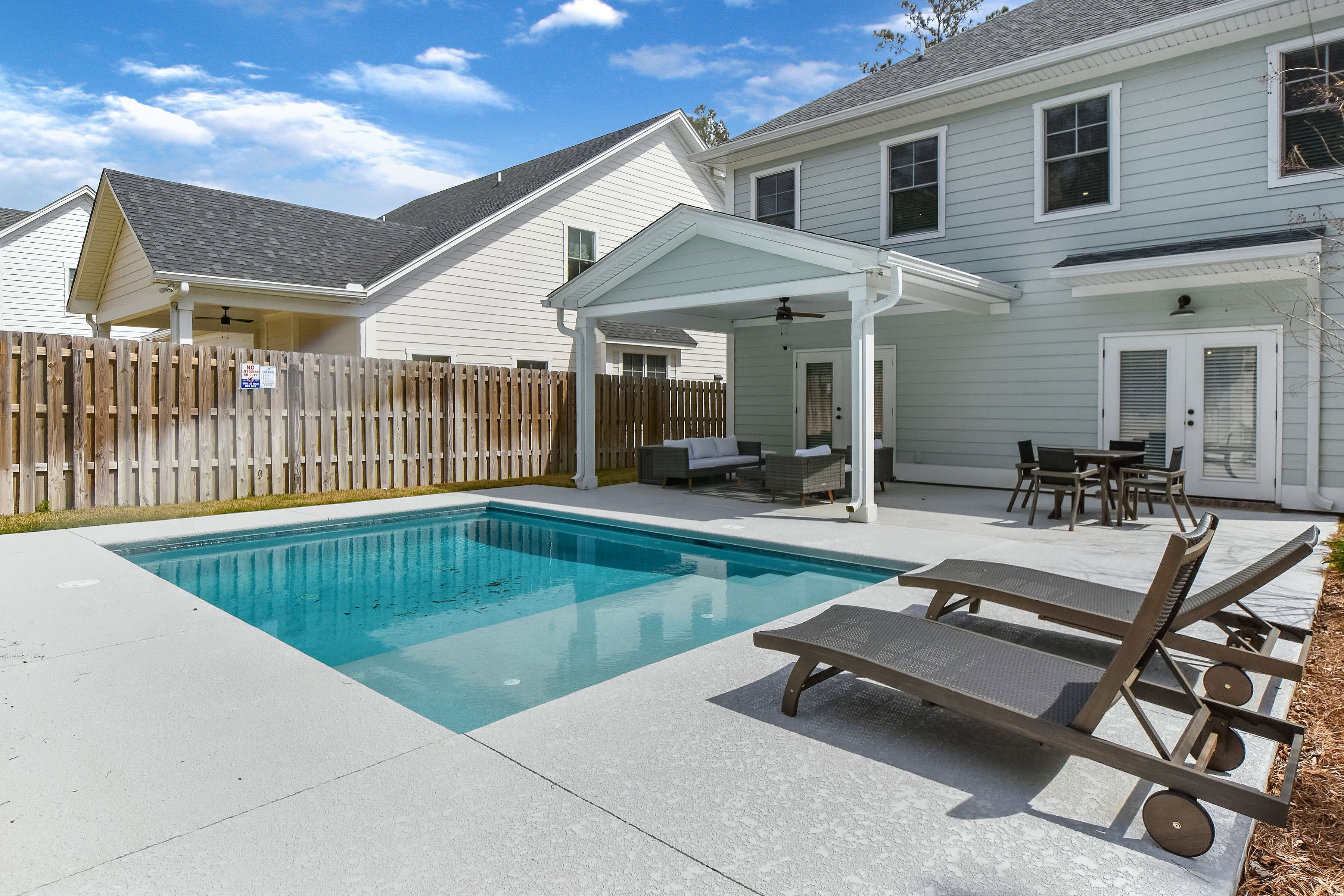 Beautiful 4 bedroom 4 bath home with pool