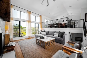 Smart TV, reproductor de DVD, videoteca y estéreo 