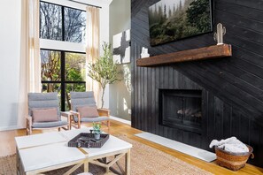 Smart TV, reproductor de DVD, videoteca y estéreo 