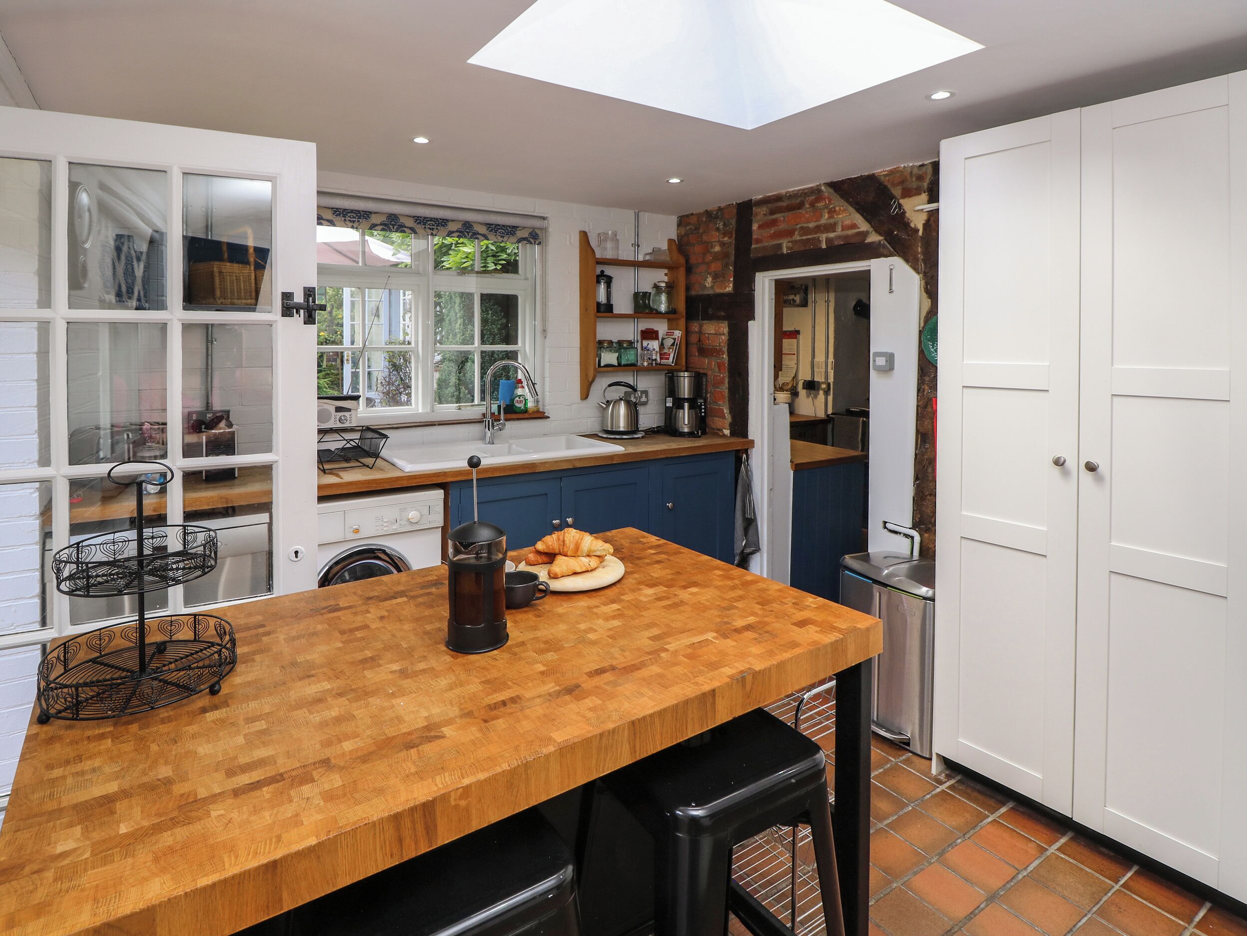 Fridge, dishwasher, electric kettle, toaster