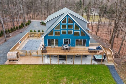 Big Villa/4 Masters/6Bd 7Ba/Heated Pool/Hot Tub/Sauna/Big Game Room