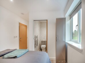 3 habitaciones, wifi gratis y ropa de cama