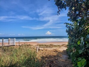 Liegestühle, Strandtücher