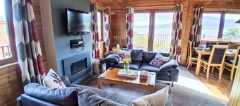 Stunning private villa for 6 people with WIFI, TV and balcony