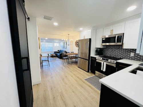 Modern 2B/2B Villa by Disney