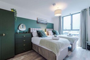 2 bedrooms, iron/ironing board, travel cot, WiFi