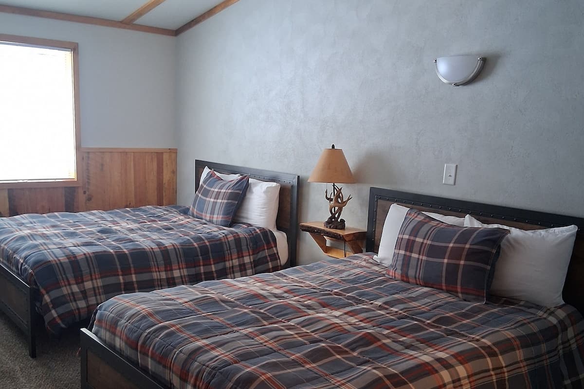 Premium tweepersoonskamer, 2 queensize bedden | 1 slaapkamer, luxe beddengoed, gratis wifi, beddengoed