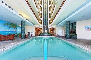 Pool - Luxury 2 bd 2 ba Beach Front - Top-Floor, Golf, pools, hot tub, walk to grocery  (Daytona Beach Shores)