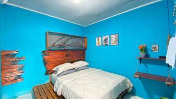 Quarto casal standard | Wi-Fi de cortesia, roupa de cama