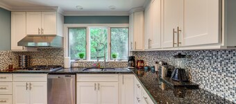 NYC-Area Escape Near River, Trails & MTA!