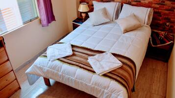 Comfort Apartment, 3 Bedrooms, Courtyard View | 3 bedrooms, down comforters