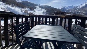 Outdoor dining - 100m from resort center, 3rd floor, balcony, tv, ski locker, 32m², Les Orres (Les Orres)