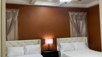 4 chambres, coffres-forts dans les chambres, bureau, Wi-Fi gratuit