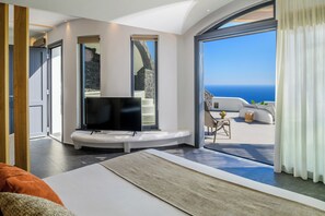 Vil·la de luxe, vistes al mar | Caixa forta a l'habitació, decoració individual i cortines opaques 