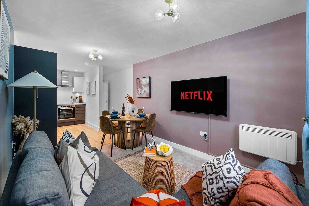 TV, books, music library, video library