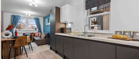 Fridge, microwave, oven, stovetop