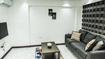 Apartment | Living area | TV