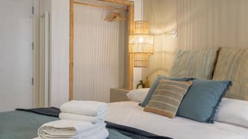 Sengetøy av topp kvalitet, memory foam-senger og safe på rommet