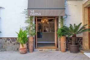 Front of property - Hostal Boutique Sa Nansa (Tossa de Mar)