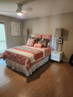 3 bedrooms, iron/ironing board, bed sheets - Greers Ferry Lake House Perfect for Solar Eclipse! (Drasco)