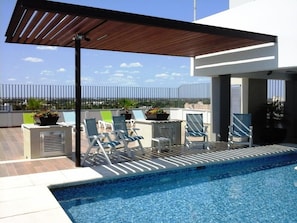 Rooftop pool