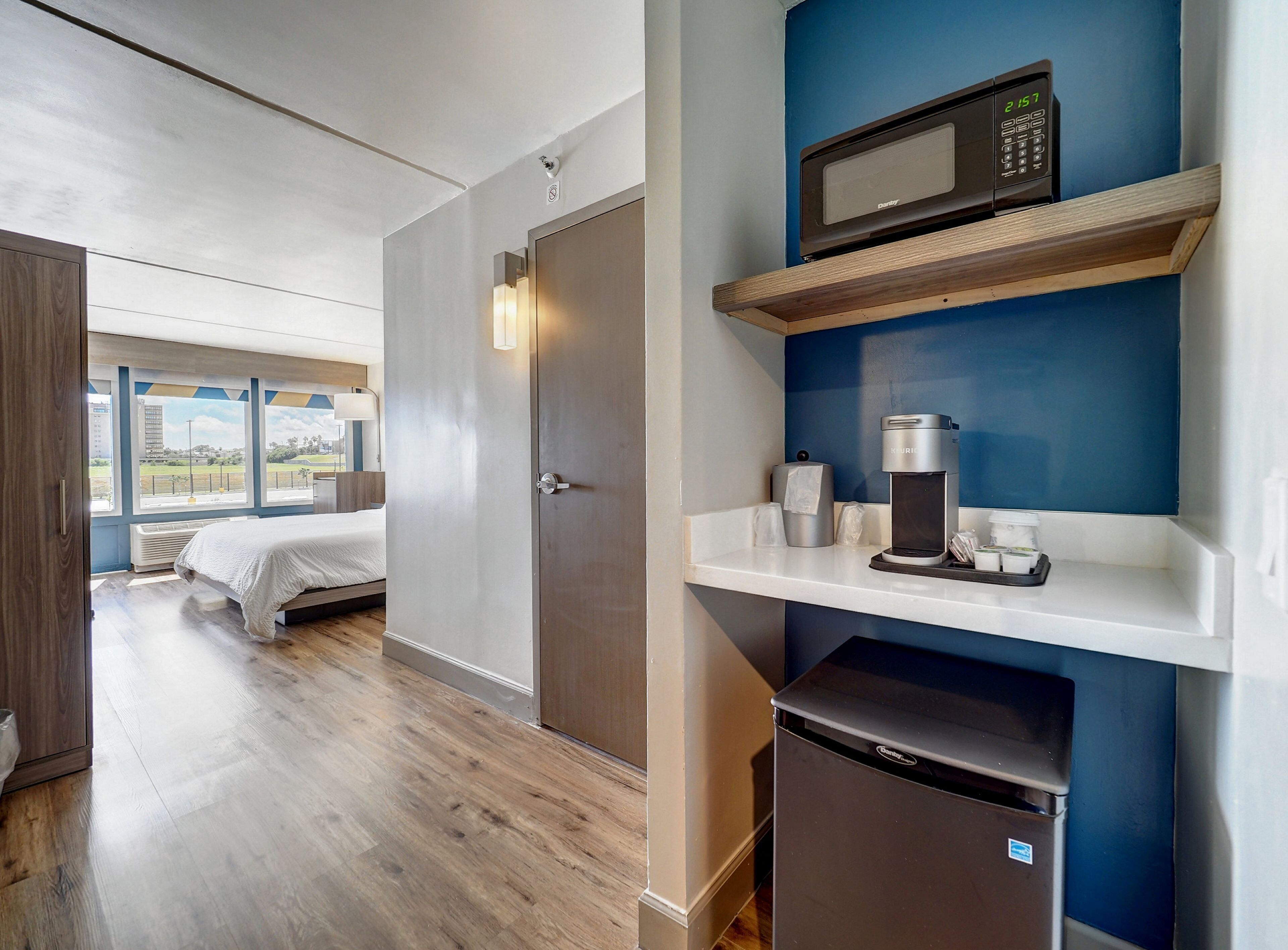 Individually furnished, desk, laptop workspace, free WiFi