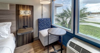 Holiday Inn Express Corpus Christi Beachfront by IHG