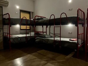 Soundproofing, free WiFi - Boga Hostel (Madrid)