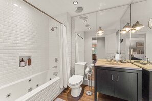 Hårtørrer, håndklæder, Sæbe, Shampoo