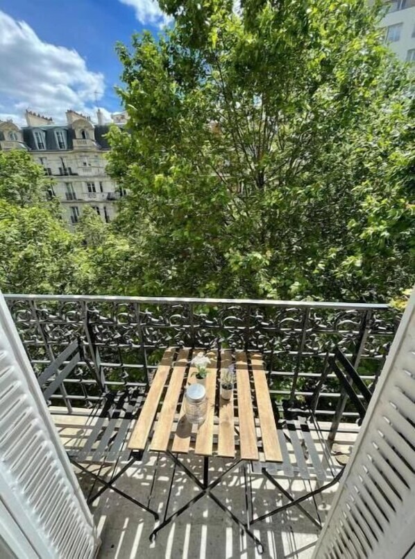 Outdoor dining - Appartement Cosy et de Charme à Montmartre (Paris)