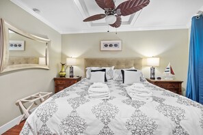 1 bedroom, desk, iron/ironing board, WiFi