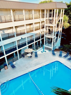 Piscine extérieure