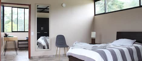 2 habitaciones, cubrecamas y decoración personalizada