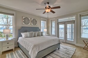 4 habitaciones, tabla de planchar con plancha, wifi y ropa de cama 