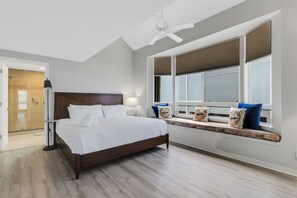 3 habitaciones, escritorio, tabla de planchar con plancha y wifi gratis