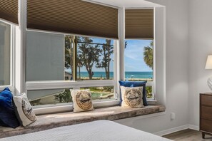 3 habitaciones, escritorio, tabla de planchar con plancha y wifi gratis 