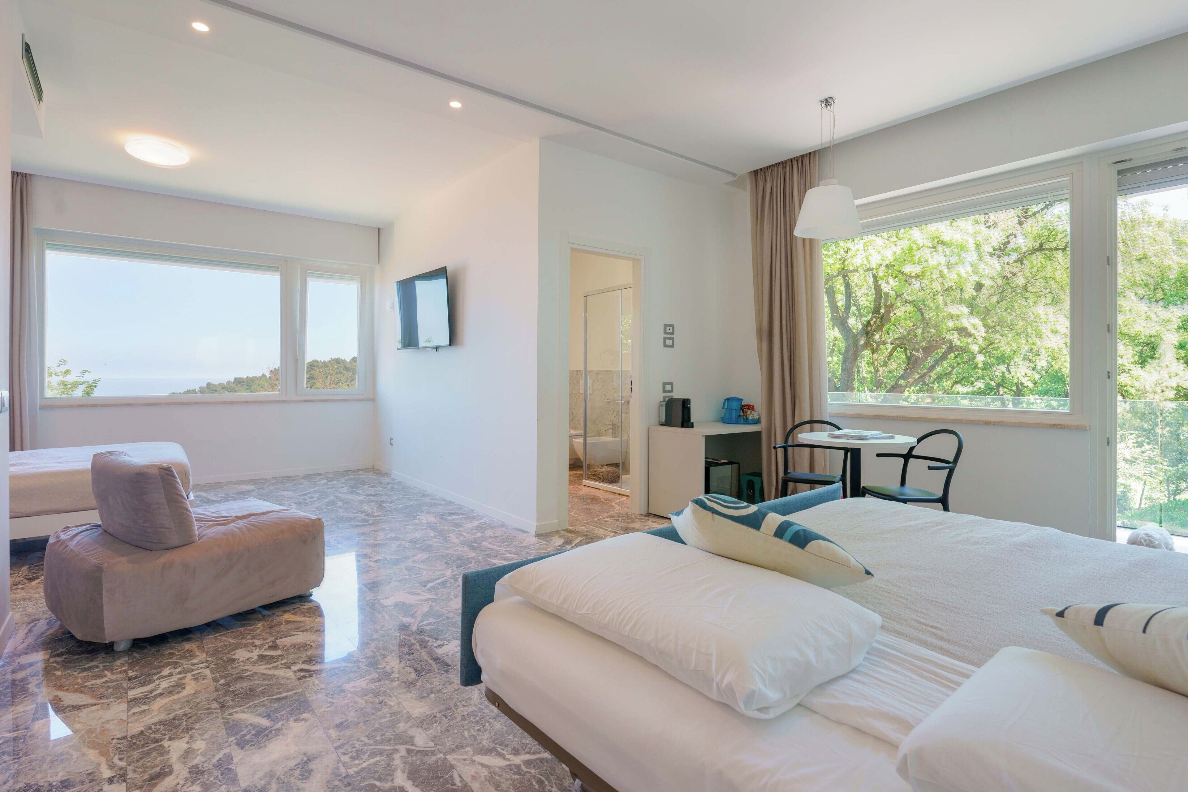 Superior Suite | Premium bedding, memory-foam beds, minibar, in-room safe