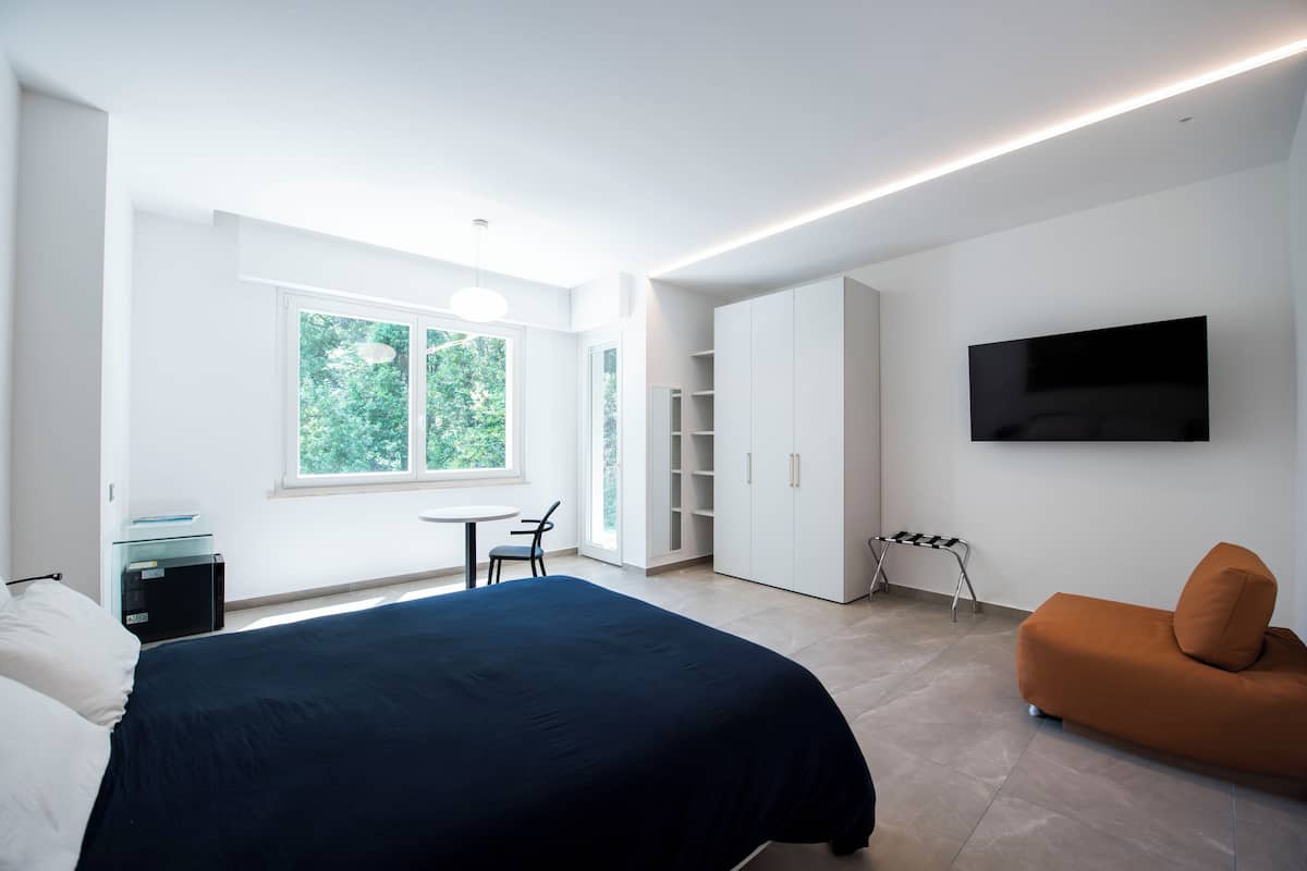 Senior Suite