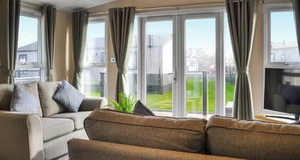 Emily's Escape - UK46722