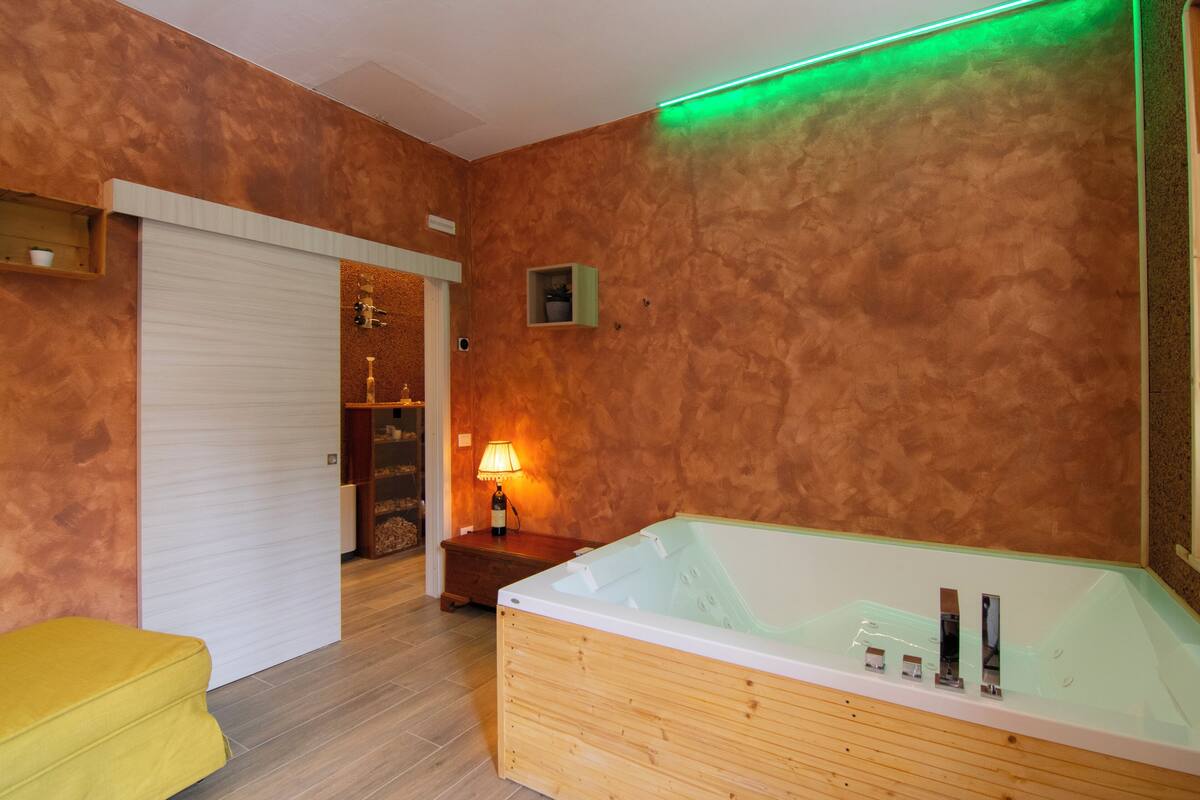 Private spa tub