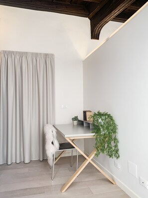 Căn hộ Superior, khu vực sân vườn | 1 phòng ngủ, bộ đồ giường cao cấp, chăn bông 