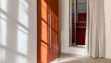 Apartamento superior, no pátio | 1 quarto, roupas de cama premium, edredons de pluma