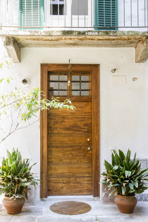 Front of property - LuxRent Apartment Castello (Turin)