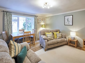 TV - 2 bedroom accommodation in Barnard Castle (Barnard Castle)