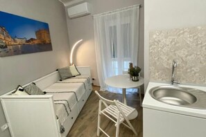 1 soverom, wi-fi (inkludert) og sengetøy