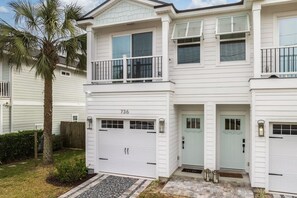Exterior - Be A Nomad | Perfect for groups | Brand New (Jacksonville Beach)