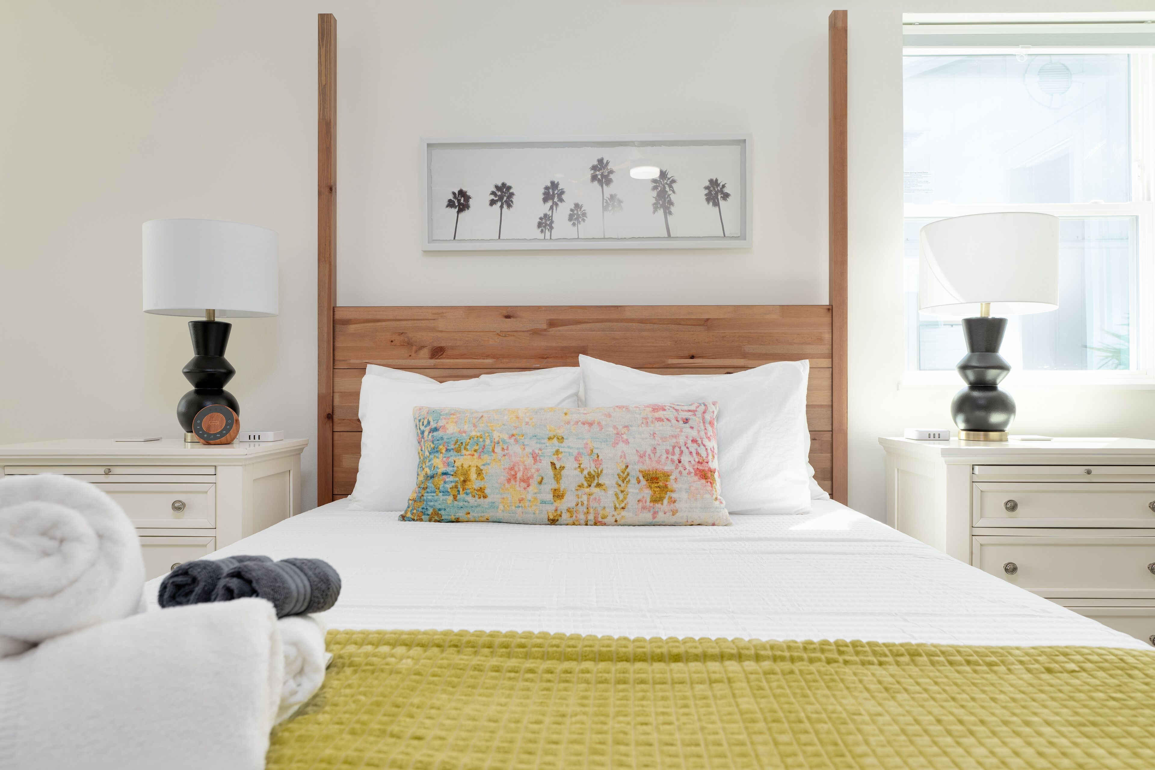 4 dormitoris, planxa i posts de planxar, wifi gratuïta i roba de llit 