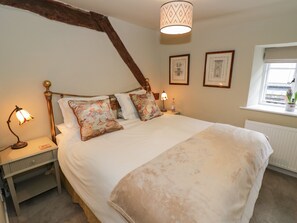 2 bedrooms, individually decorated, individually furnished, free WiFi - The Bindery (Broadway)