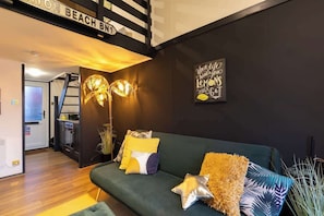 TV - The Marina retreat -free parking (Brighton and Hove)